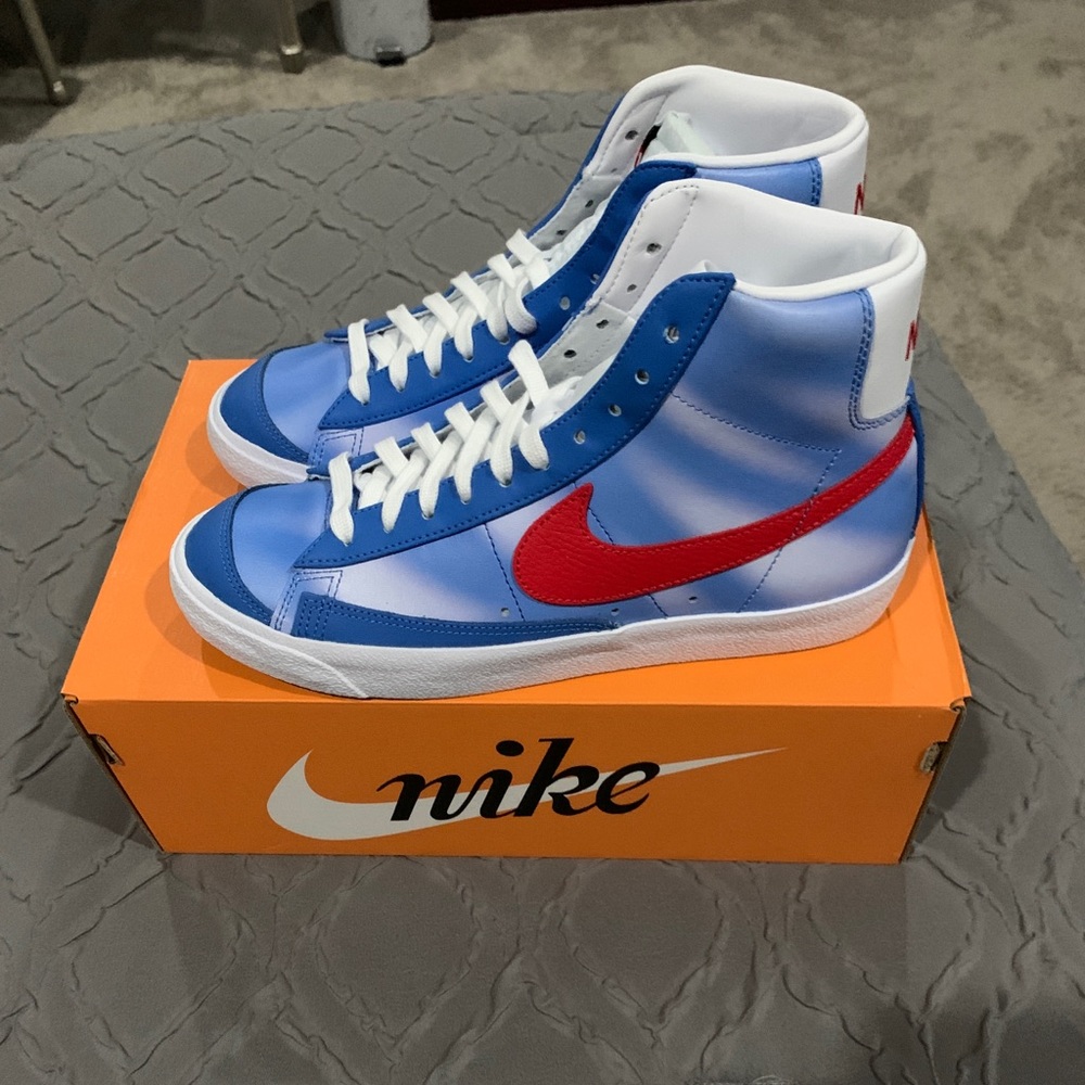 Vintage Nike high top blazerblue sneakers